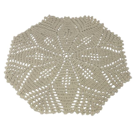 Mid 20th Century 13" Table Doily Hand Crocheted Beige Floral Octagonal Shape - Picture 6 of 9